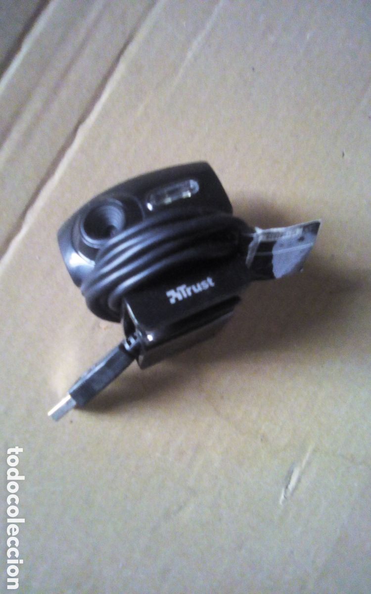 Segunda mano: C&aacute;mara mini de port&aacute;til o PC. Trust. Web Cam Live. Conexi&oacute;n USB.