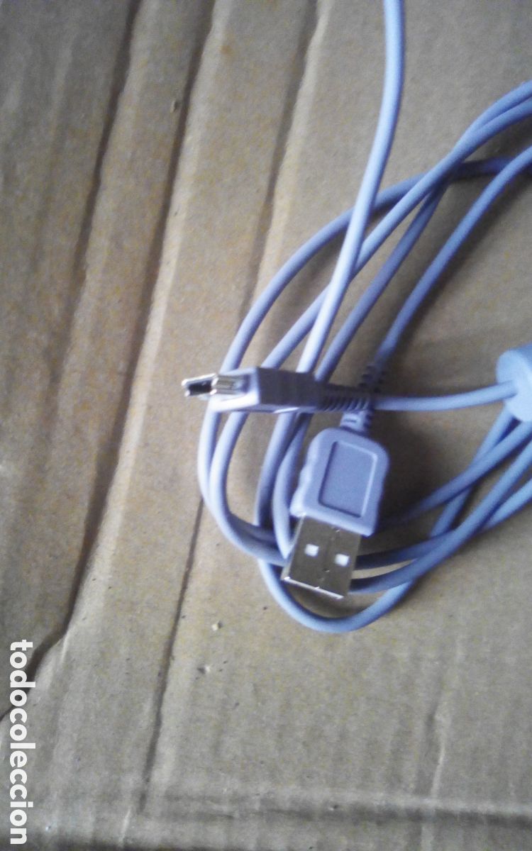 Segunda mano: Cable gris adaptador USB a mini USB B. - Foto 1