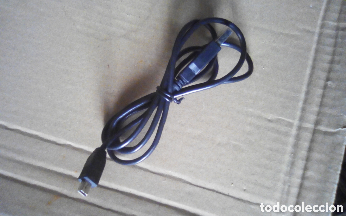 Segunda mano: Cable negro adaptador USB a mini USB B. - Foto 1