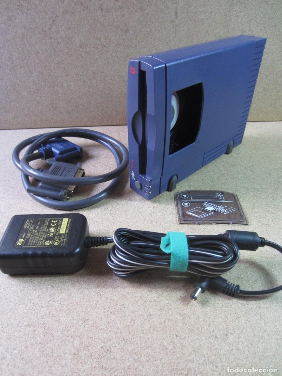 Segunda mano: Unidad Disquetera Almacenamiento Externo Iomega Zip 100 (SIN PROBAR)