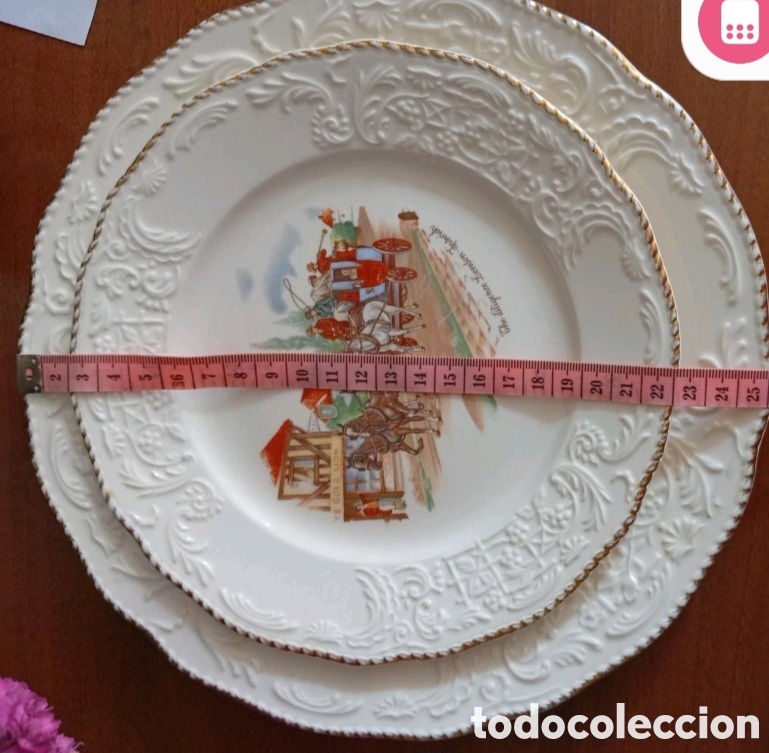 Segunda mano: Vintage Porcelain Decorative Plates with Stagecoach Scene