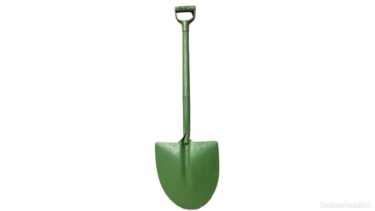 Segunda mano: Pala Hierro Verde Mango Madera Jard&iacute;n o Obra - Foto 2