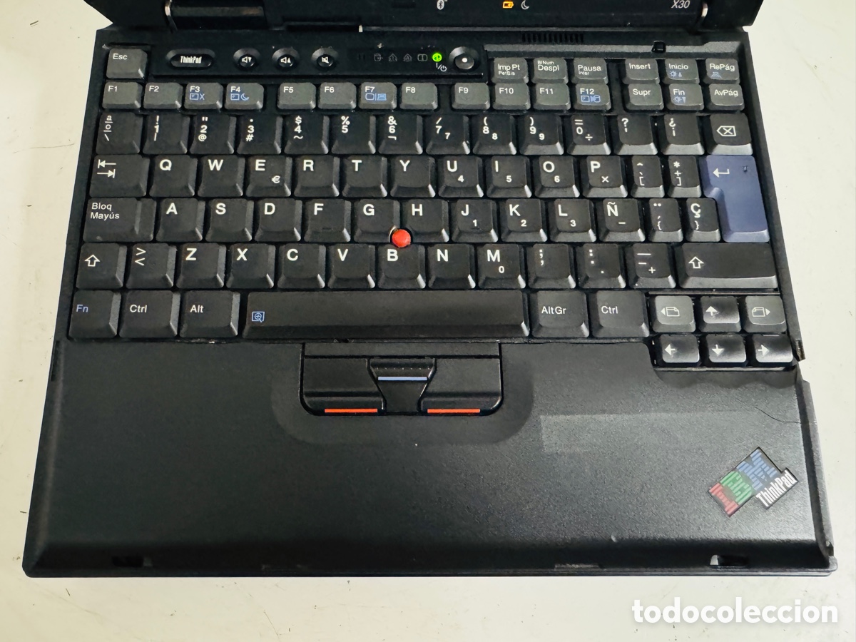 Segunda mano: RARE Retro IBM ThinkPad X30 Laptop Computer Retro Enciende Sin Comprobar - Foto 3