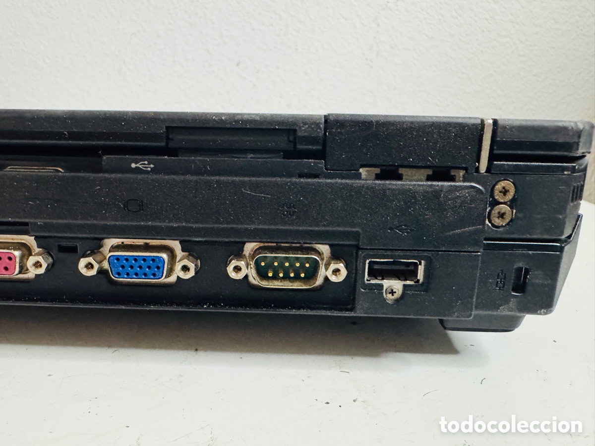 Segunda mano: RARE Retro IBM ThinkPad X30 Laptop Computer Retro Enciende Sin Comprobar - Foto 14