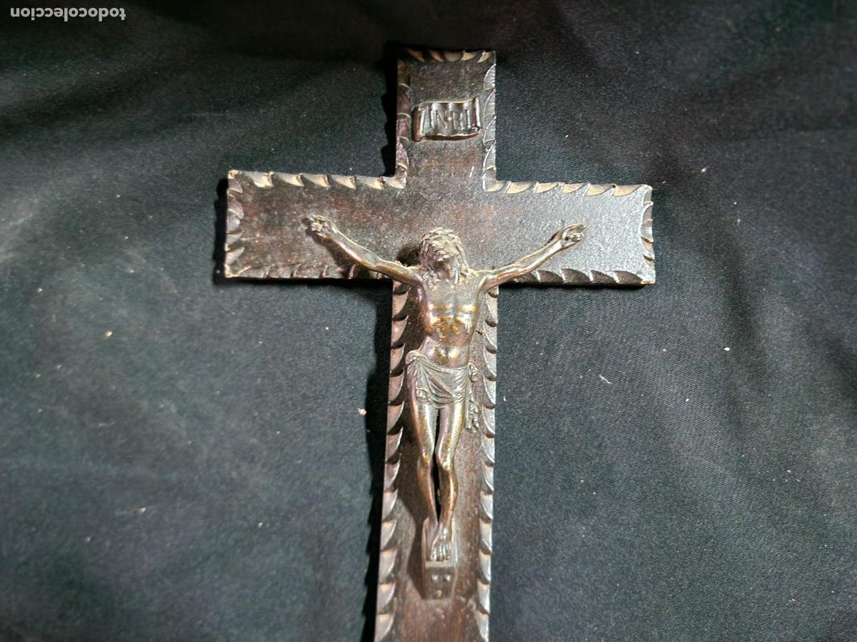 Segunda mano: BONITO CRISTO DE MADERA. MEDIDA 41*22