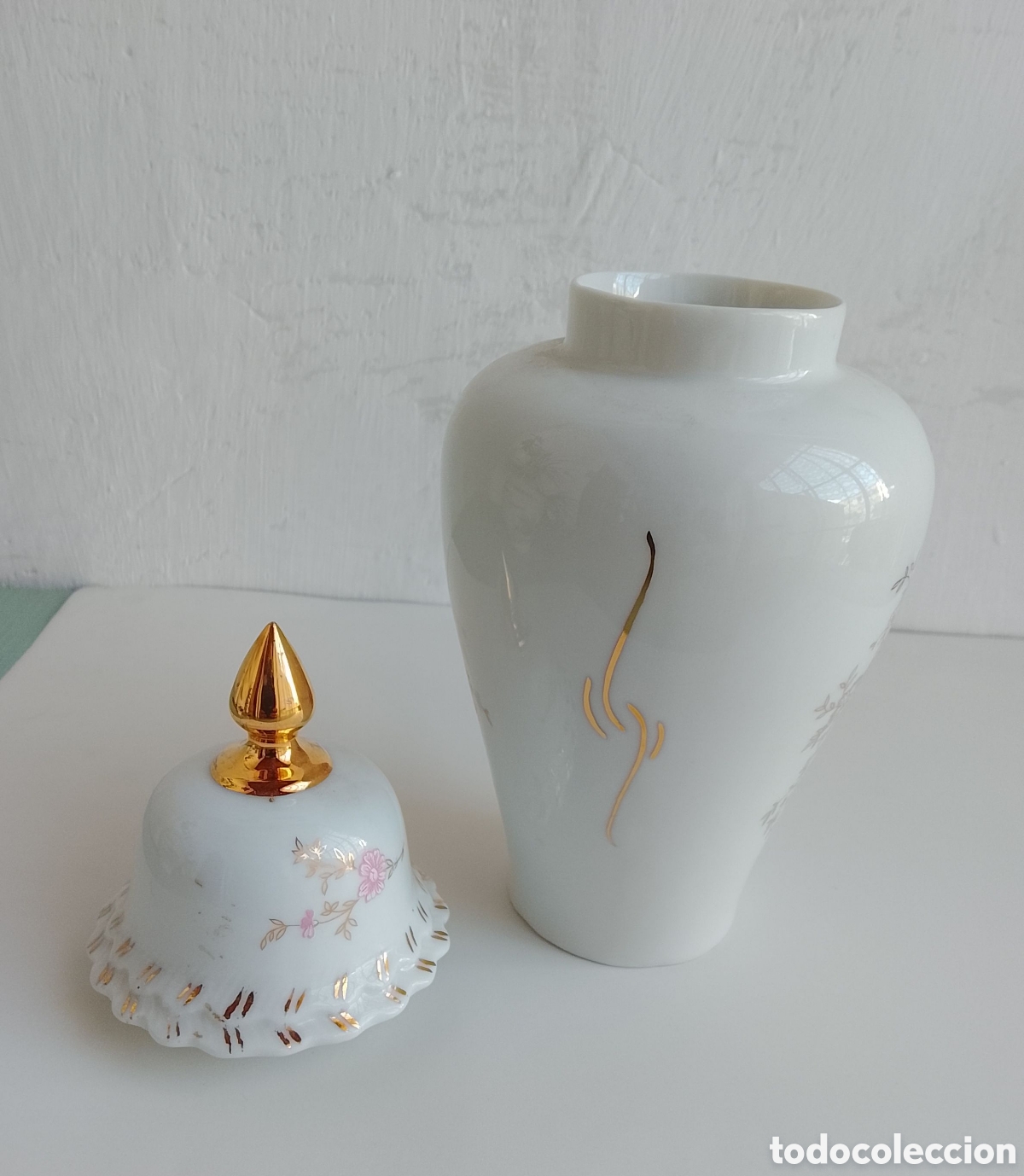 Segunda mano: Tibor de porcelana con flores. - Foto 5