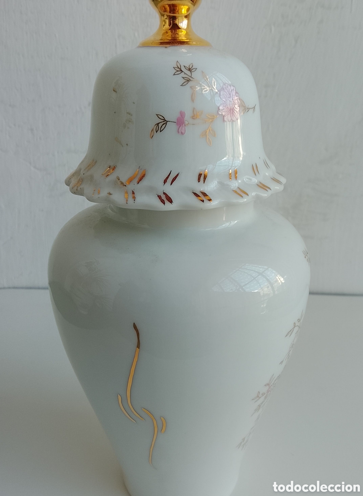 Segunda mano: Tibor de porcelana con flores. - Foto 6