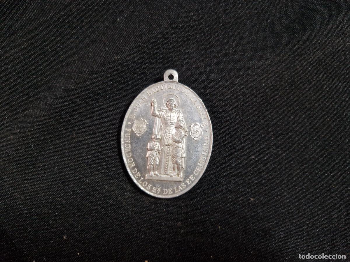 Segunda mano: BONITA MEDALLA JUAN BAUTISTA DE LA CALLE MARIA INMACULADA.