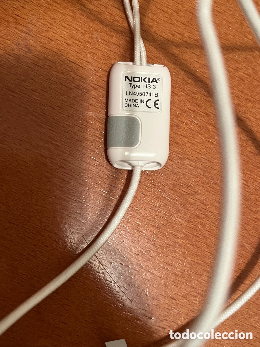 Segunda mano: Auriculares NOKIA Type HS-3 con manos libres - micr&oacute;fono. Sin uso. Color blanco - Foto 2