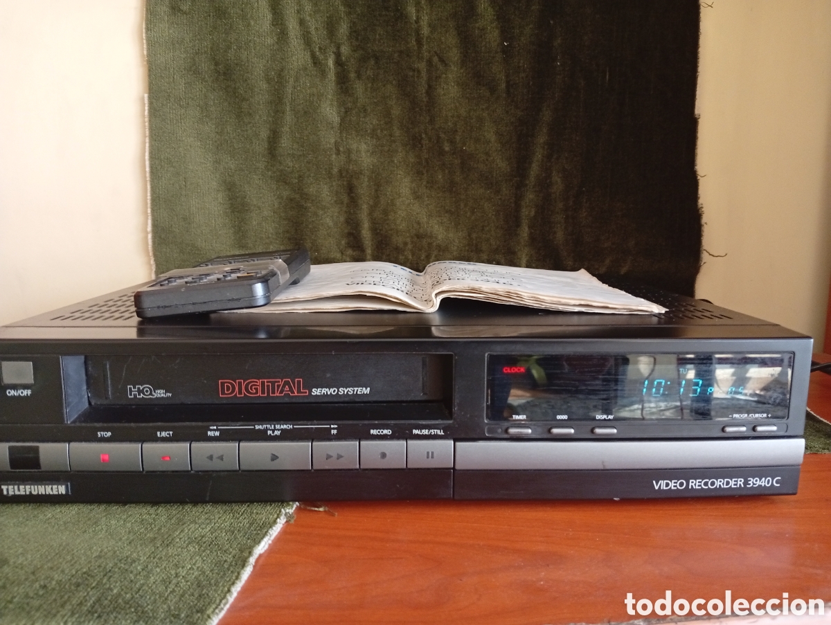 Segunda mano: Reproductor VHS Telefunken. Con mando a distancia