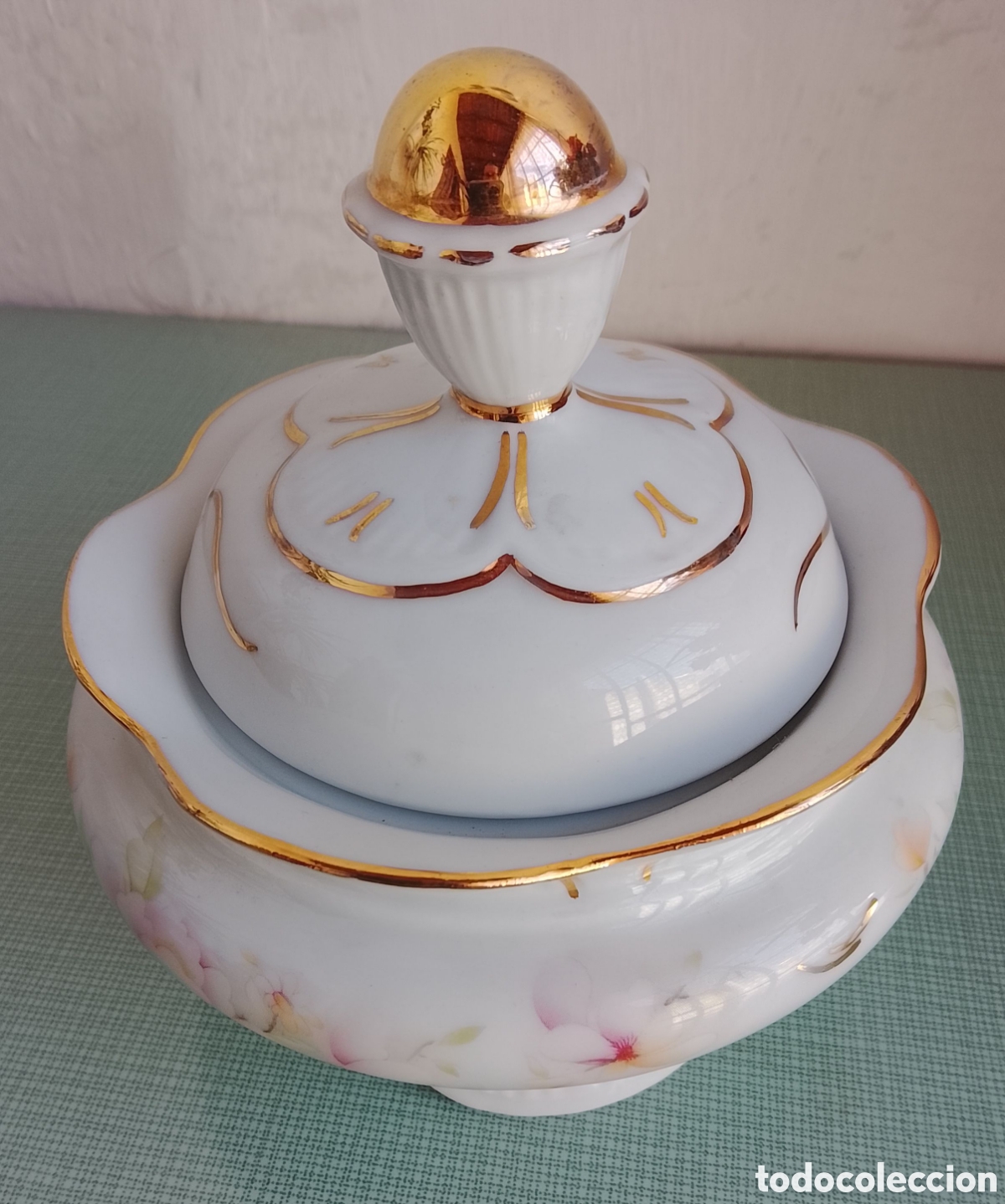 Segunda mano: Bonita bombonera ceramica.