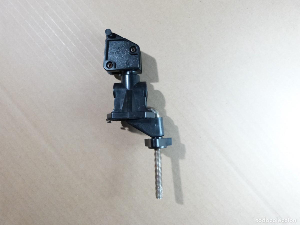 Segunda mano: Accesorio lampara flexo pinza y soporte con punta de insercion - Foto 2