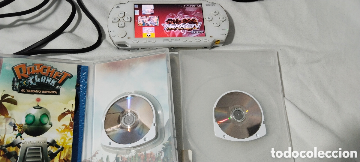 Segunda mano: Sony PSP Blanca + 11 Juegos - Foto 3