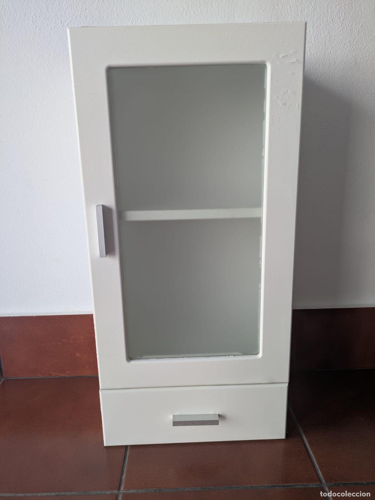 Segunda mano: Mueble Cuarto de Ba&ntilde;o. WC. Para colgar. Blanco.