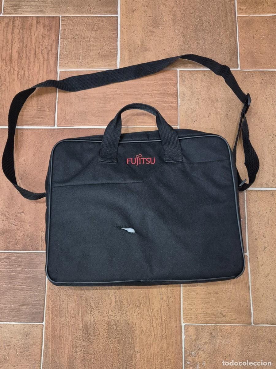 Segunda mano: Malet&iacute;n negro Fujitsu ordenador port&aacute;til