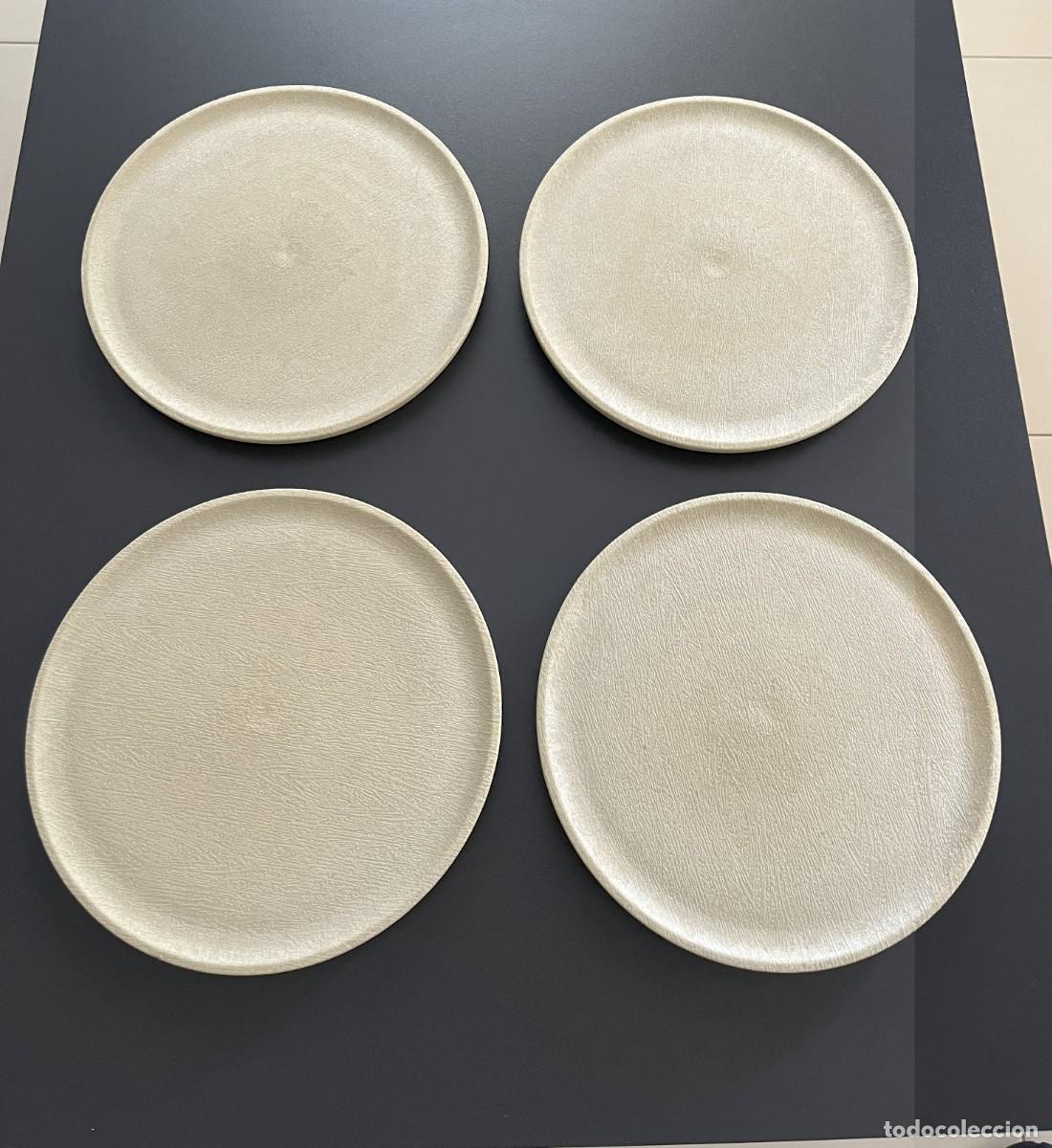 Segunda mano: 4 Platos Tapas-Pulpo 24cm Beige