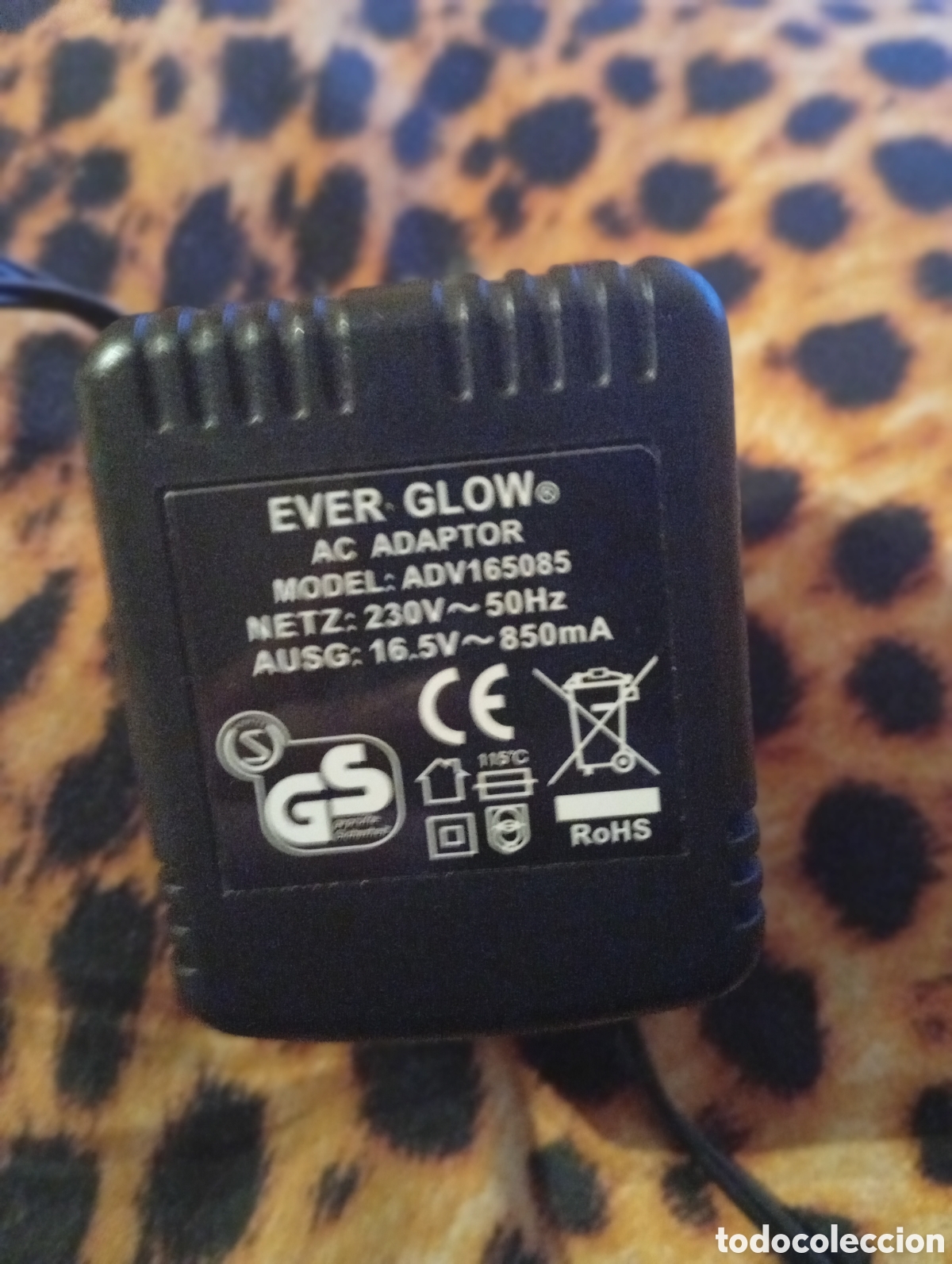 Segunda mano: Cargador Ever Glow modelo ADV 165085 230 v - Foto 2