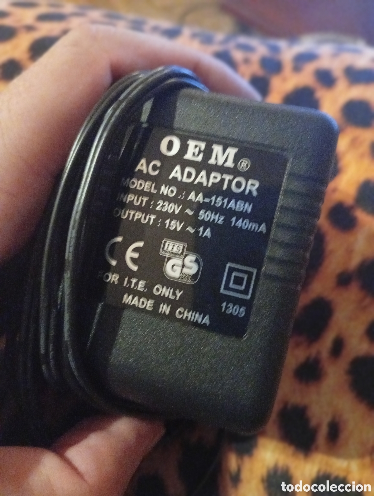 Segunda mano: Cargador OEM modelo AA-151ABN - Foto 2