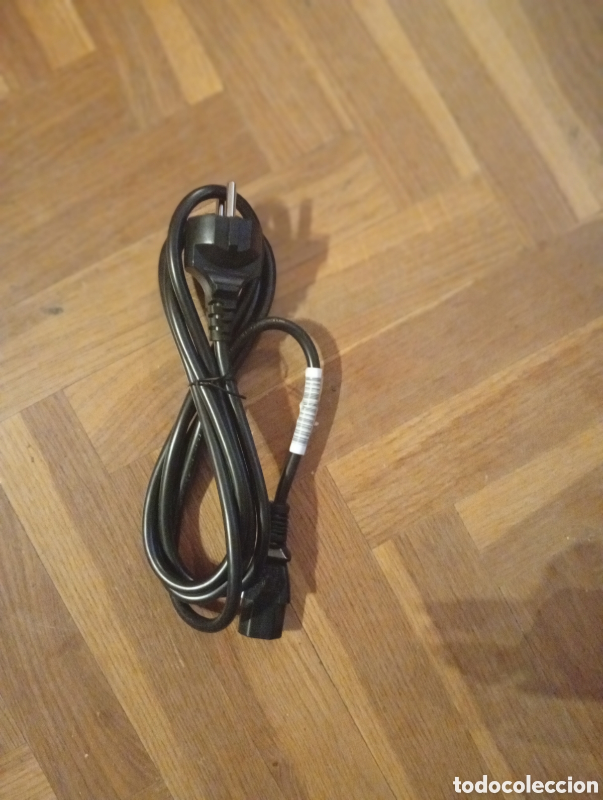 Segunda mano: Cable de enchufar a la red muy buen estado - Foto 2