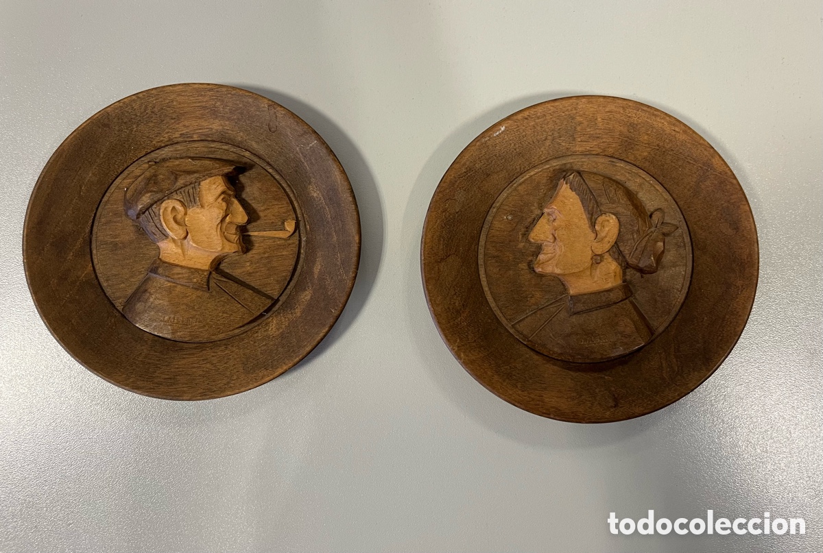 Segunda mano: Platos tallados en madera J Alberdi
