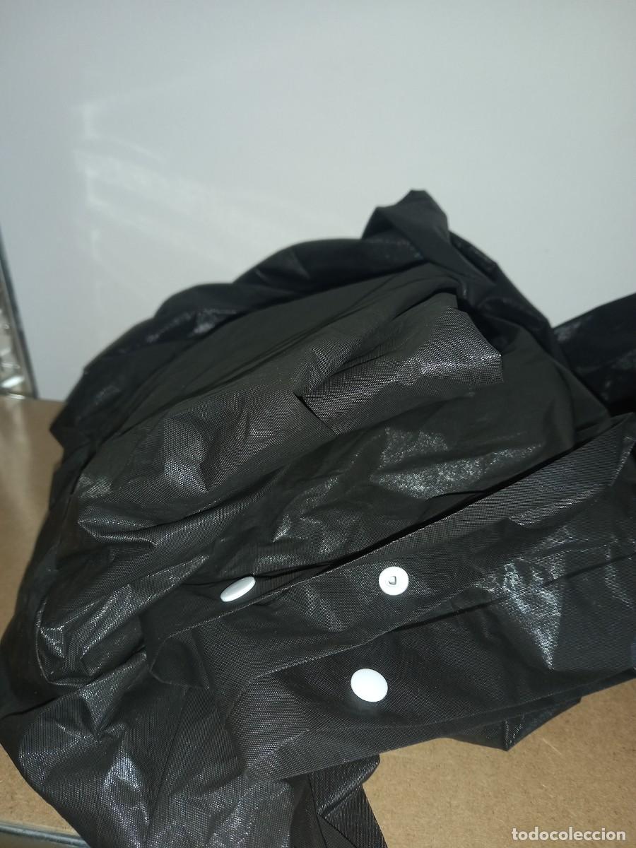 Segunda mano: Poncho Lluvia Sintetico Negro - Foto 2