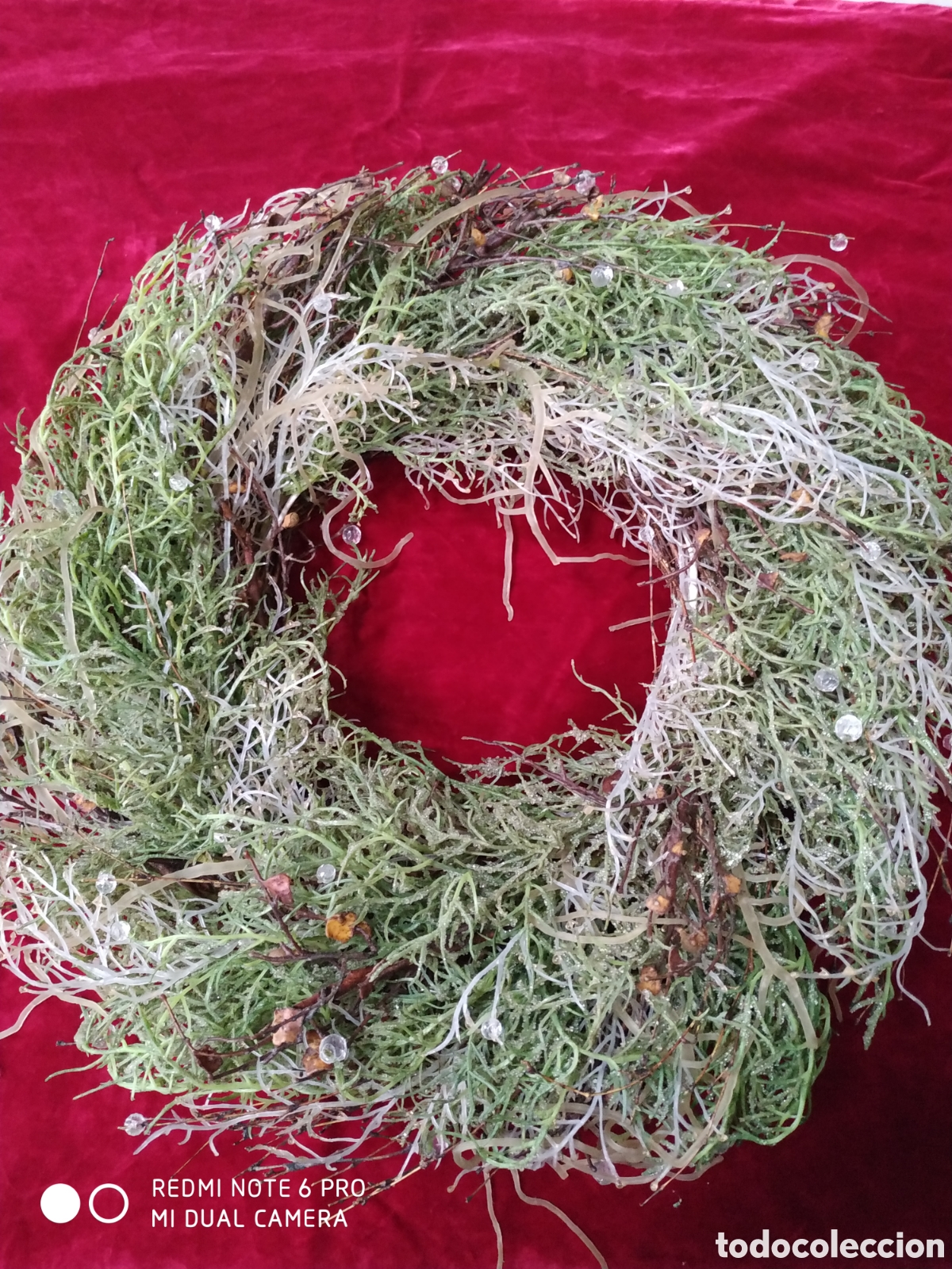 Segunda mano: Rueda de navidad artificial reproduciendo helada