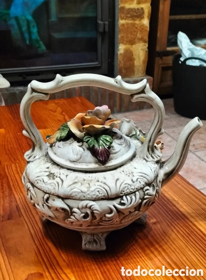 Segunda mano: Tetera de porcelana Capo di Monte - Foto 2
