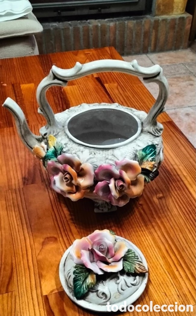 Segunda mano: Tetera de porcelana Capo di Monte - Foto 5