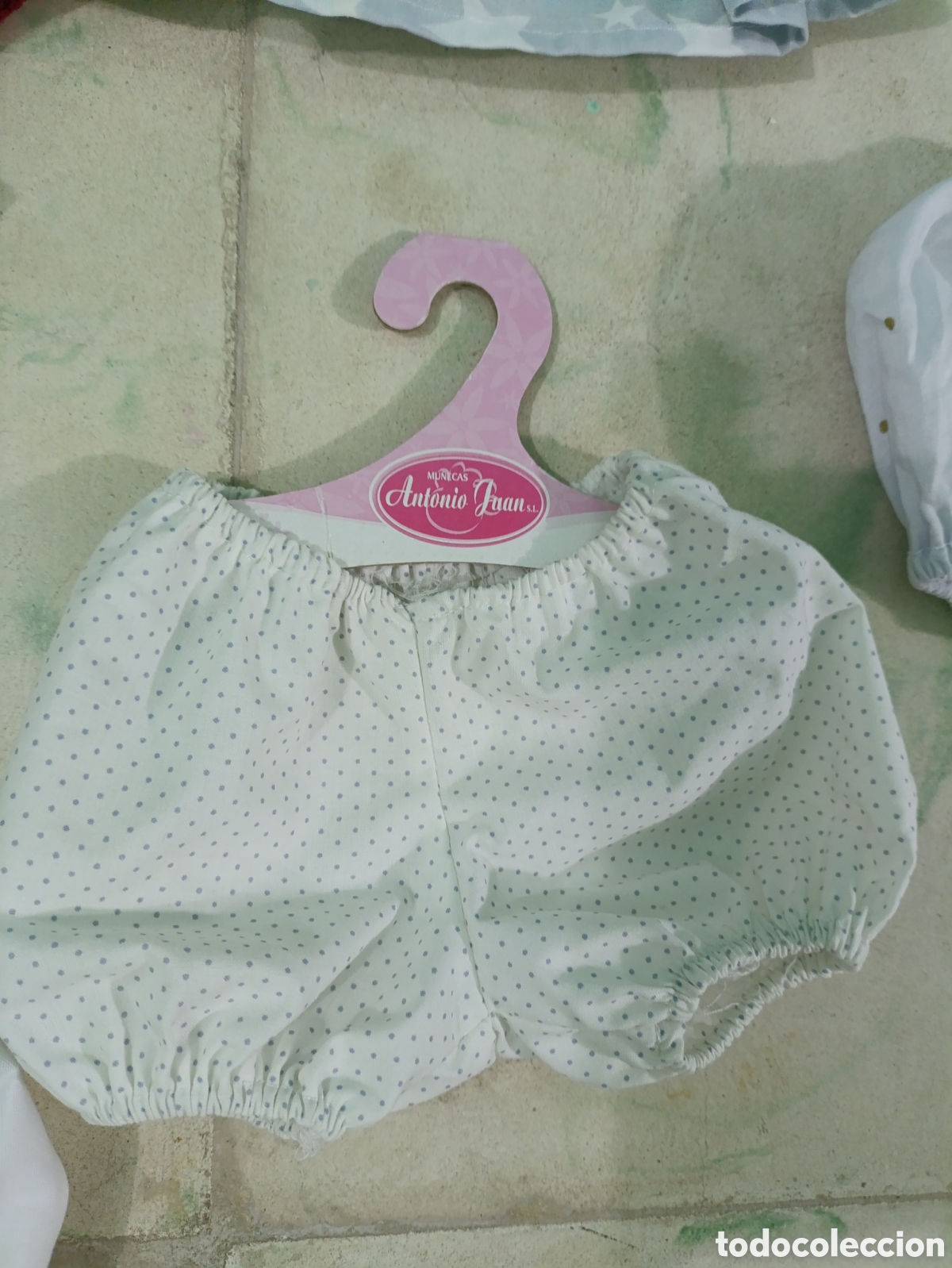 Segunda mano: 5 prendas ropa mu&ntilde;eca Antonio Juan - Foto 9