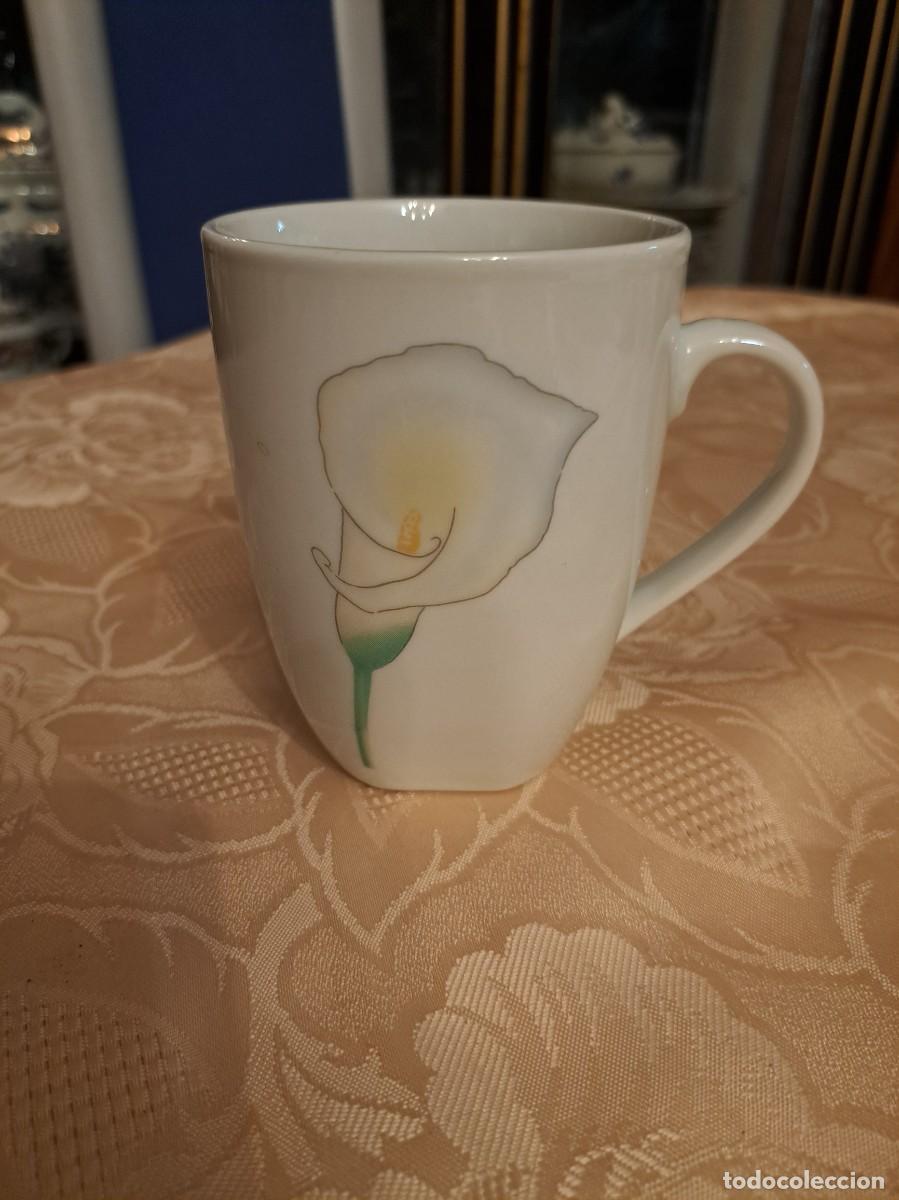 Segunda mano: taza de desayuno de porcelana de la l&iacute;nea Calla de Domestic by M&auml;ser , Germany