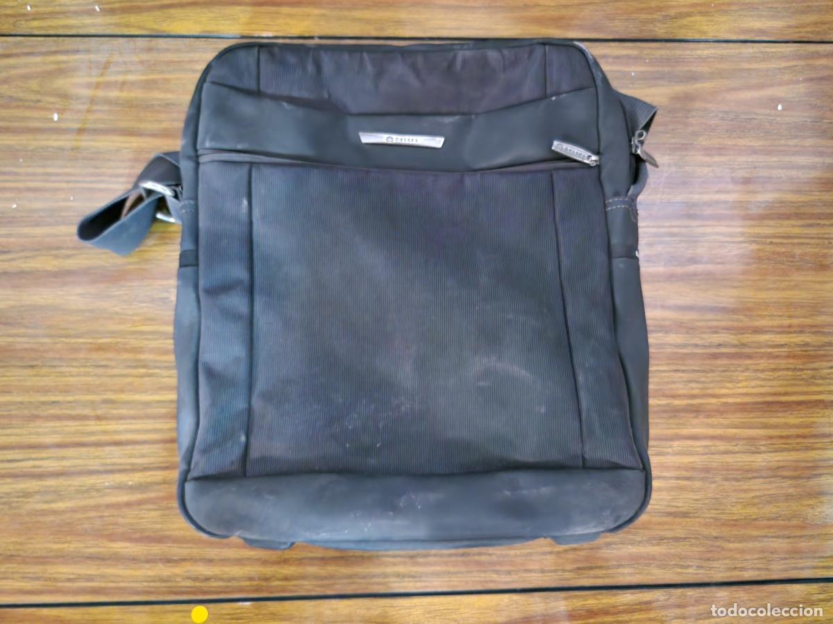 Segunda mano: BONITO BOLSO DE HOMBRO. COLOR NEGRO. DELSEY