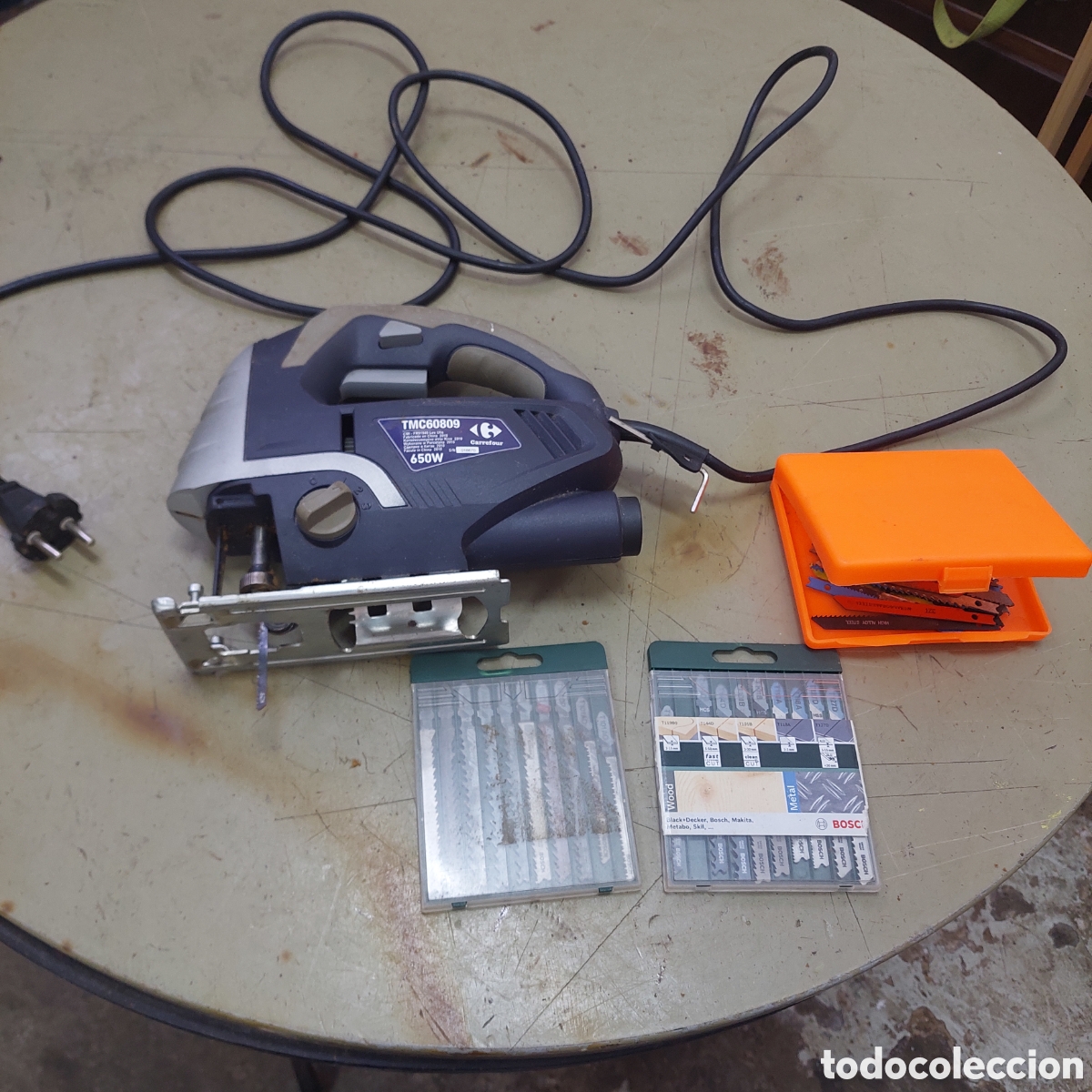 Segunda mano: Sierra caladora y accesorios.