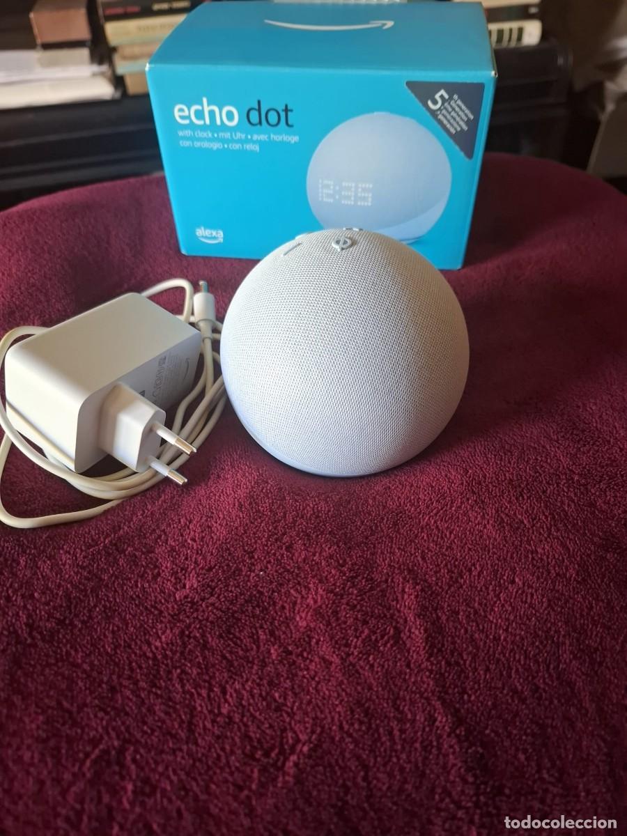 Segunda mano: Amazon Echo Dot de 5.&ordf; generaci&oacute;n con reloj (2022), color blanco