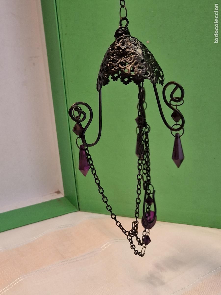 Segunda mano: BONITA LAMPARA DE FAROL VINTAGE. DISE&Ntilde;OS COLOR MORADO
