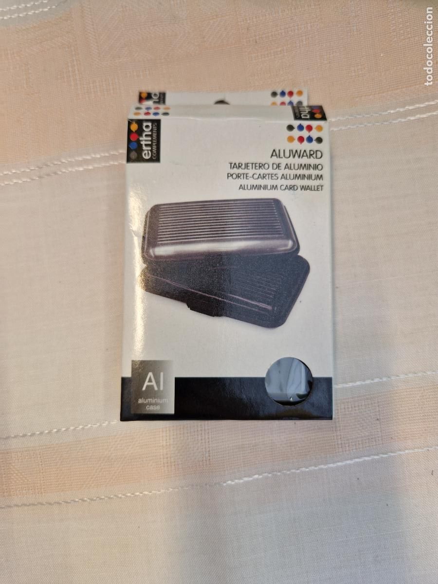 Segunda mano: BONITO TARJETERO DE ALUMINIO. NUEVO.