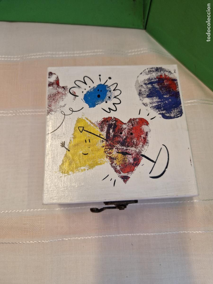 Segunda mano: BONITO COFRE DE MADERA. BLANCO. MEDIDA 12*12