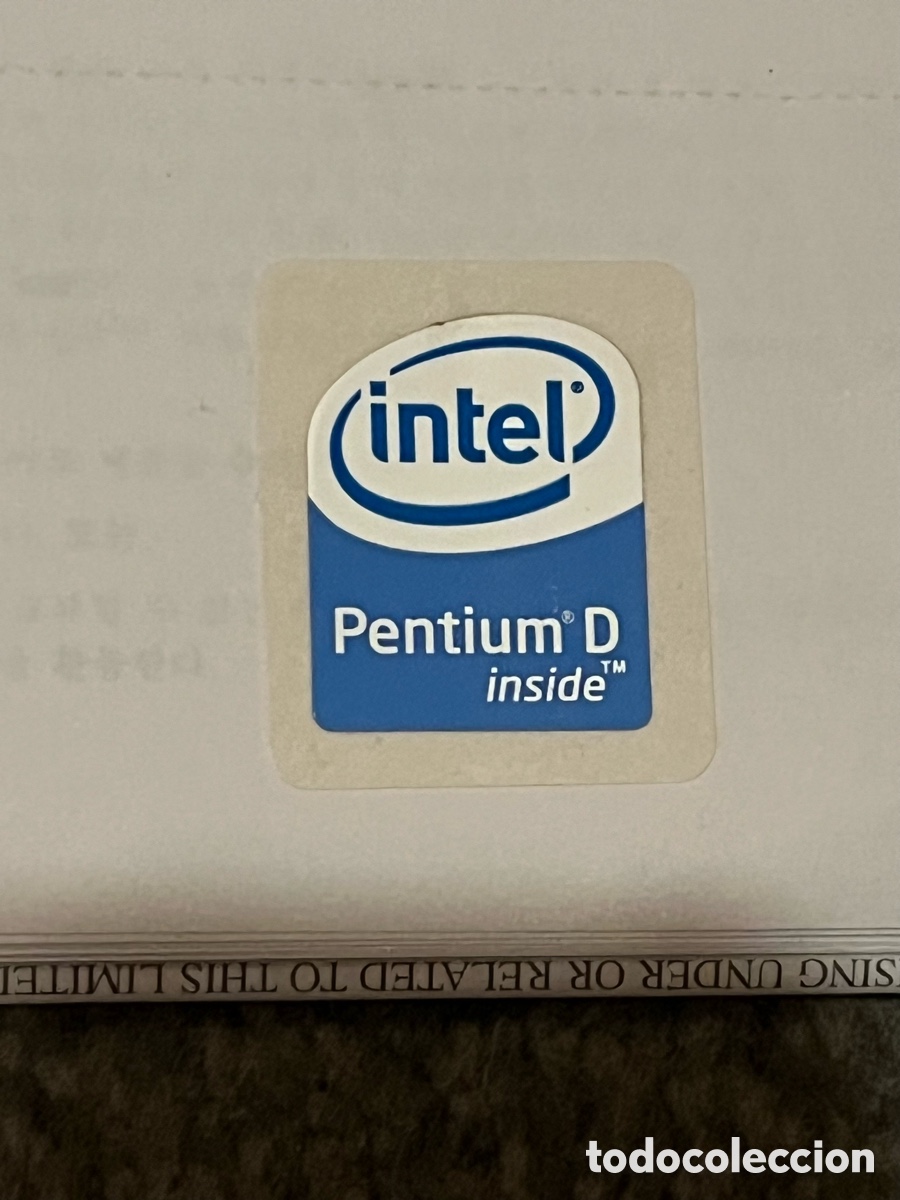 Segunda mano: INTEL PENTIUM D PROCESSOR. Instrucciones instalaci&oacute;n + pegatina sin pegar. Installation instruction - Foto 3