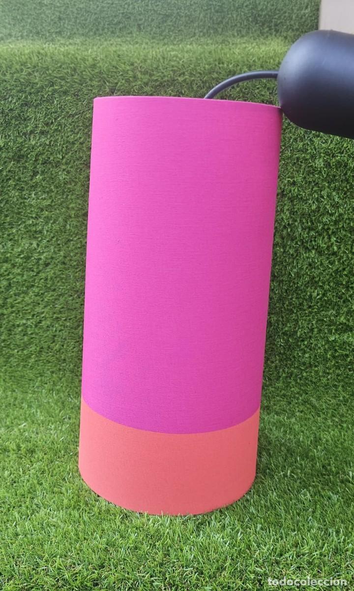 Segunda mano: L&aacute;mpara de techo fucsia y coral Como nuevo &middot; Naranja y Rosa &middot; Tela