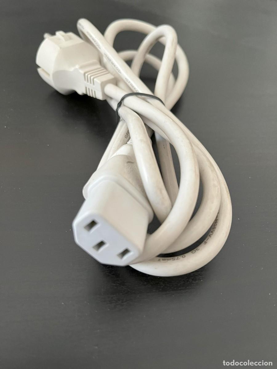 Segunda mano: Cable Alimentaci&oacute;n PC C13 Beige - Foto 2