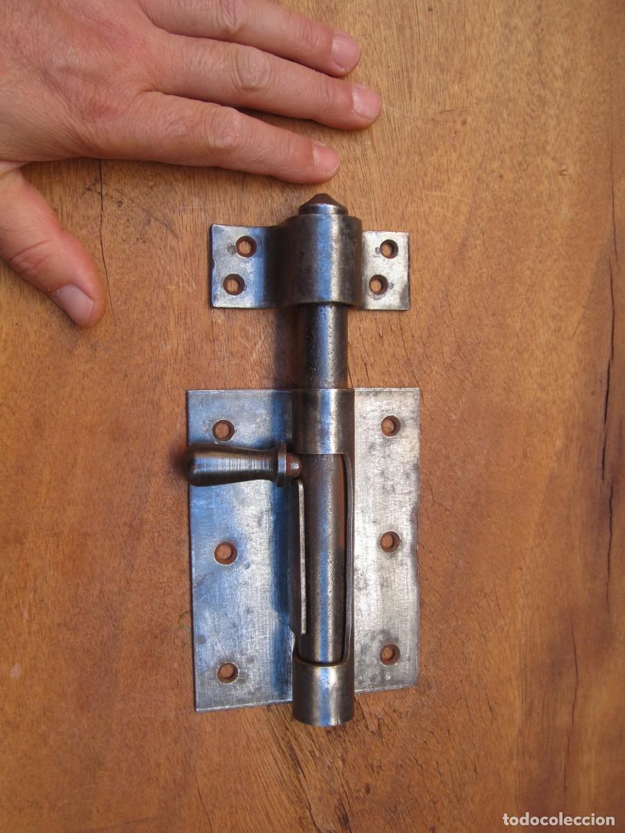 Segunda mano: Pestillo de hierro, completo.
