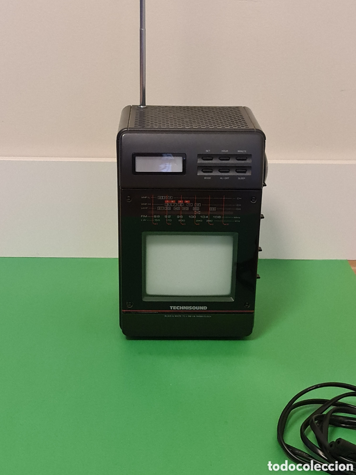 Segunda mano: TECHNISOUND RADIO- TV Port&aacute;til. - Foto 4