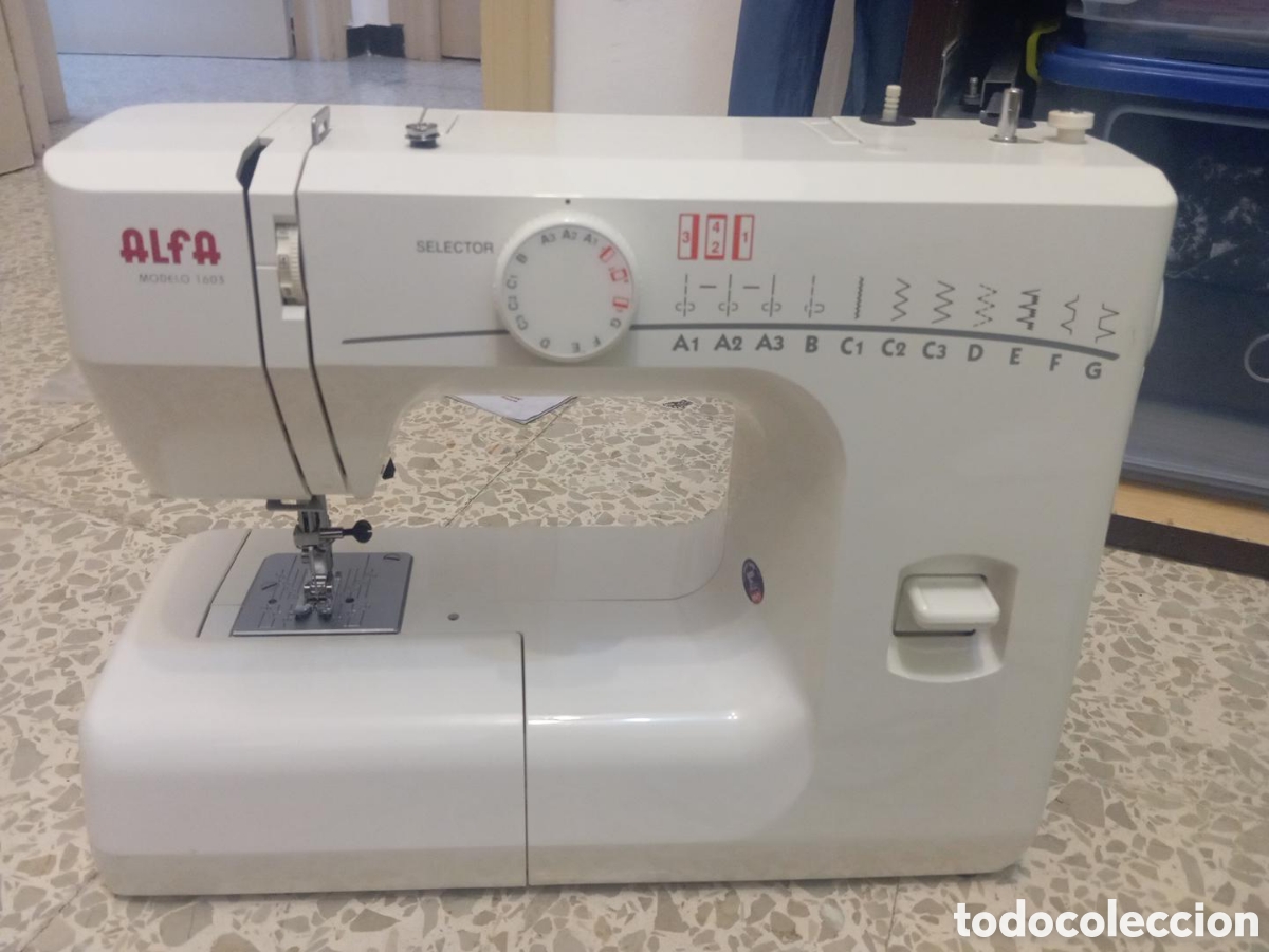 Segunda mano: Maquina de coser Alfa 1603 con pedal