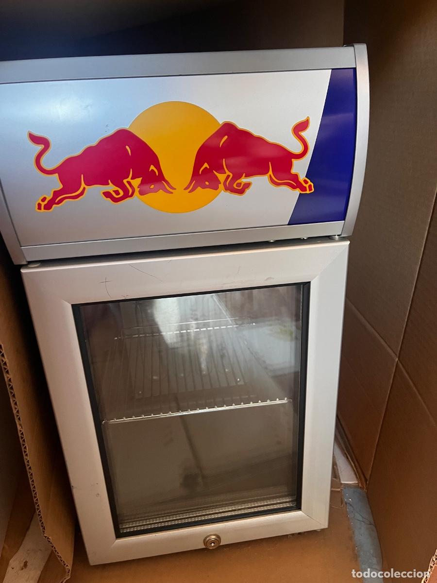Segunda mano: Mini nevera de Redbull