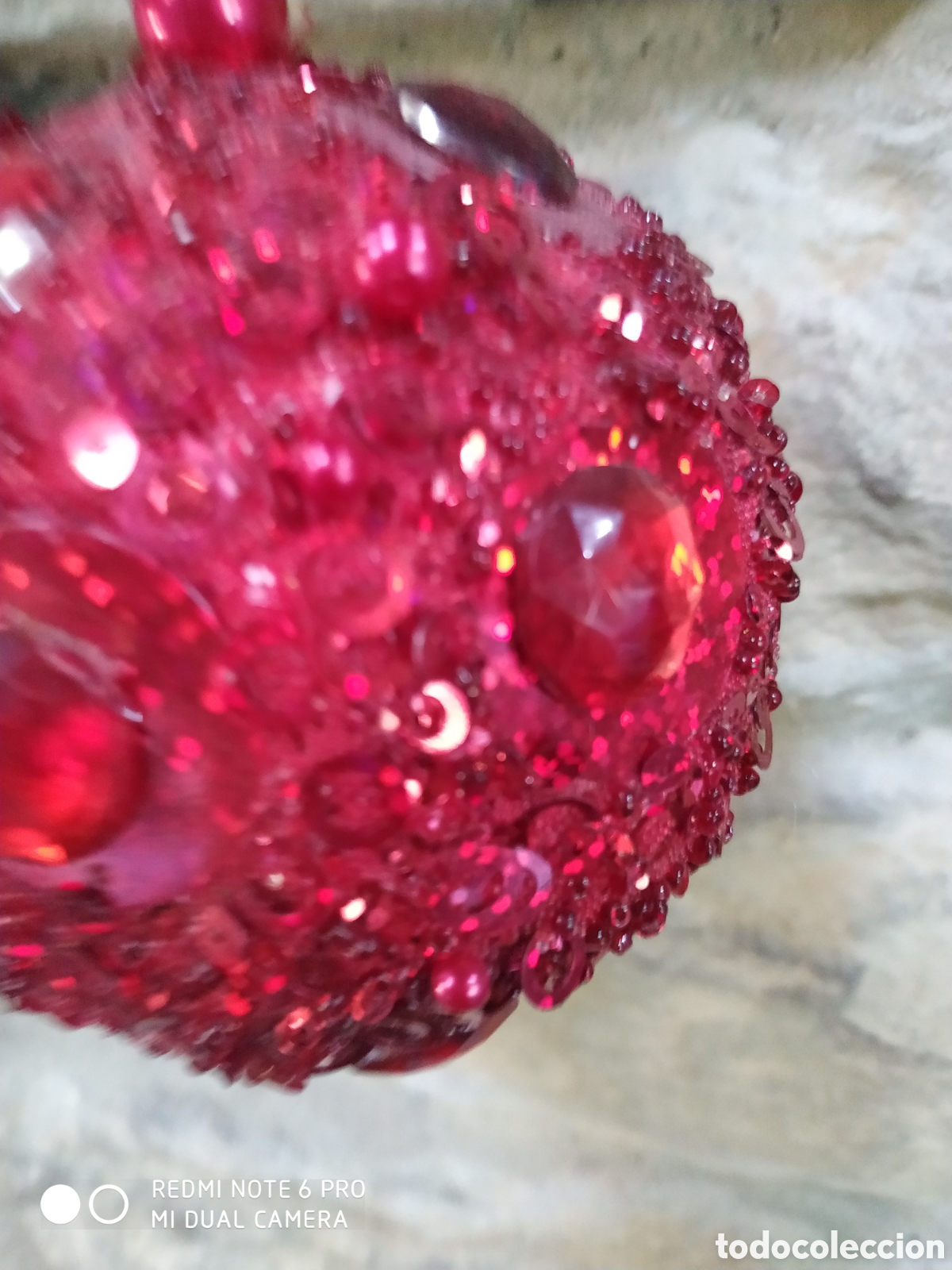 Segunda mano: Bolas navide&ntilde;as realizadas con lentejuelas - Foto 4