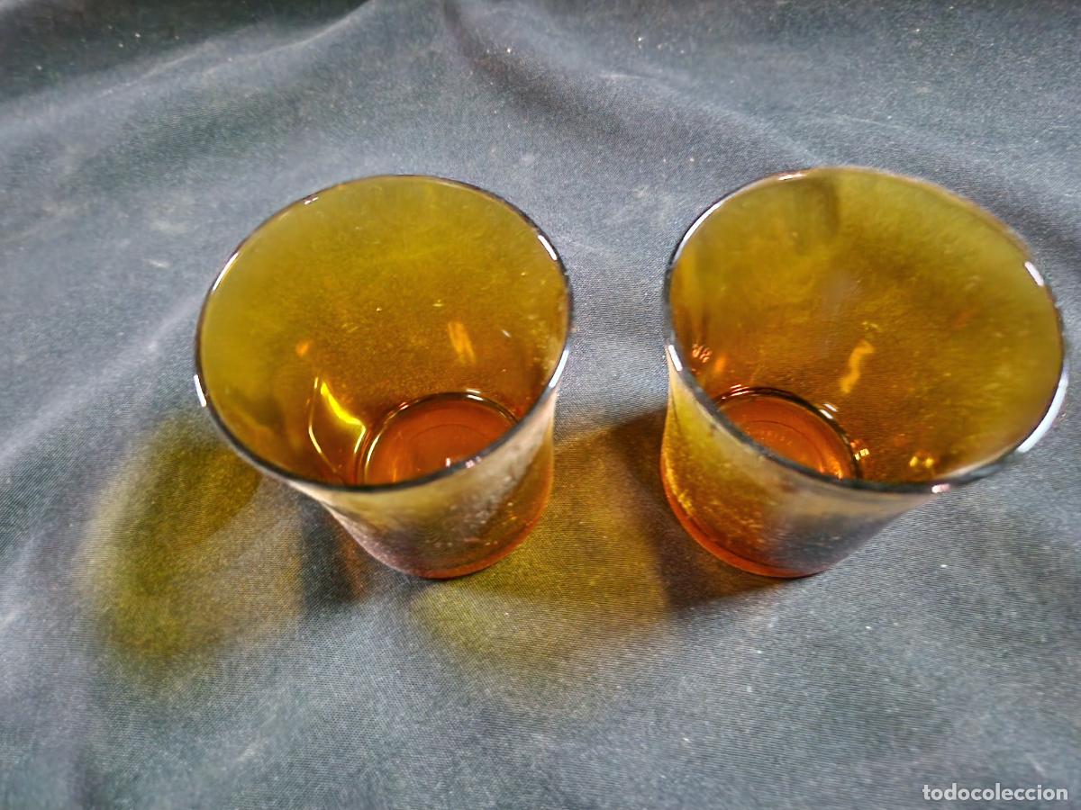 Segunda mano: 2 BONITOS VASOS AMBAR. MEDIDA 9*9 - Foto 2