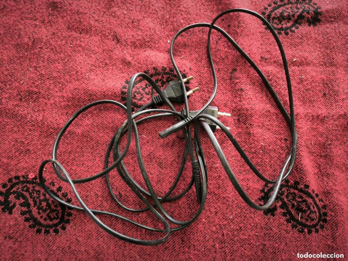Segunda mano: Lote 2 Cables De Alimentaci&oacute;n Corriente Con Conector Tipo 8 &middot; Enchufe Europeo Bipolar