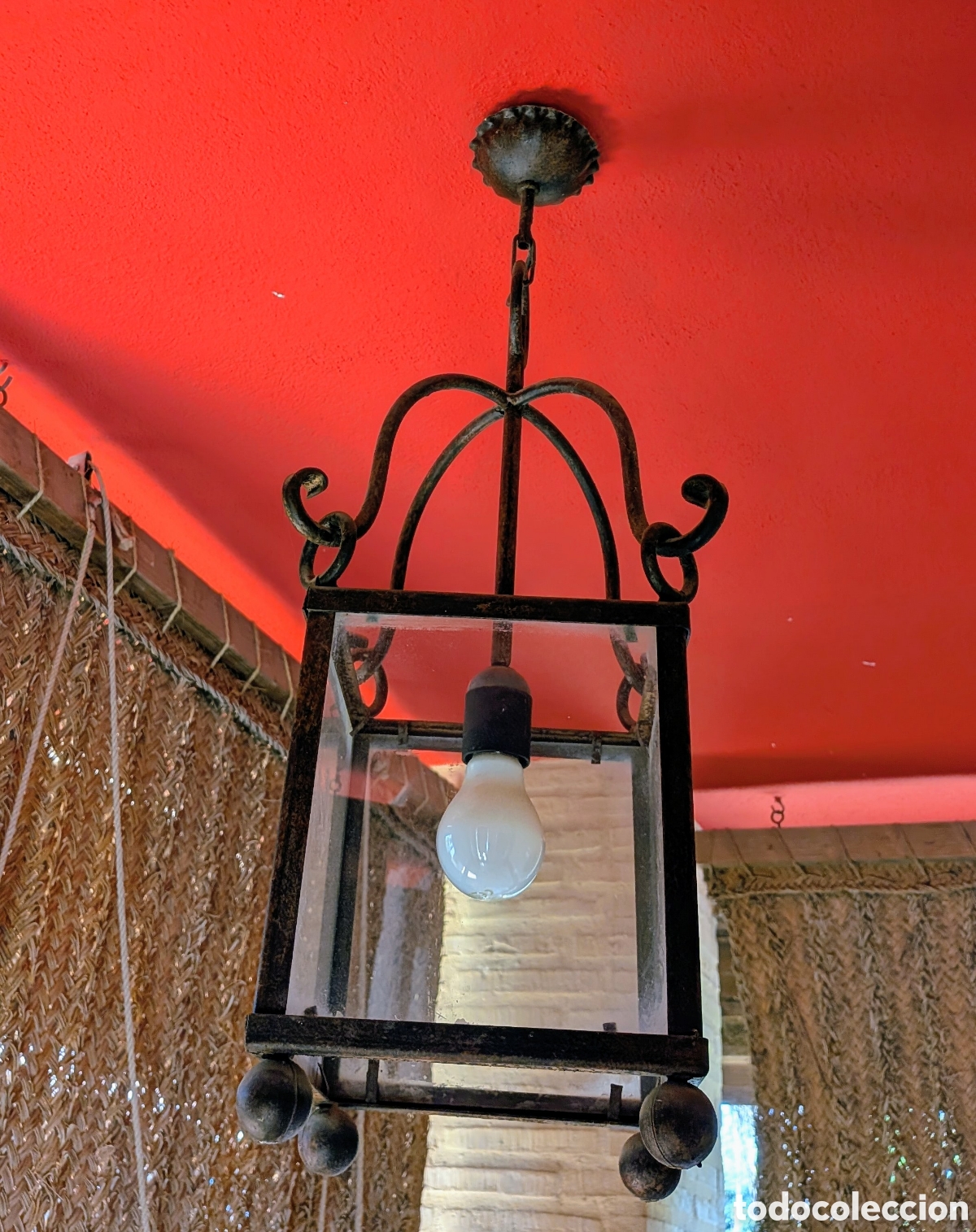Segunda mano: Farol de techo de hierro y cristal .
