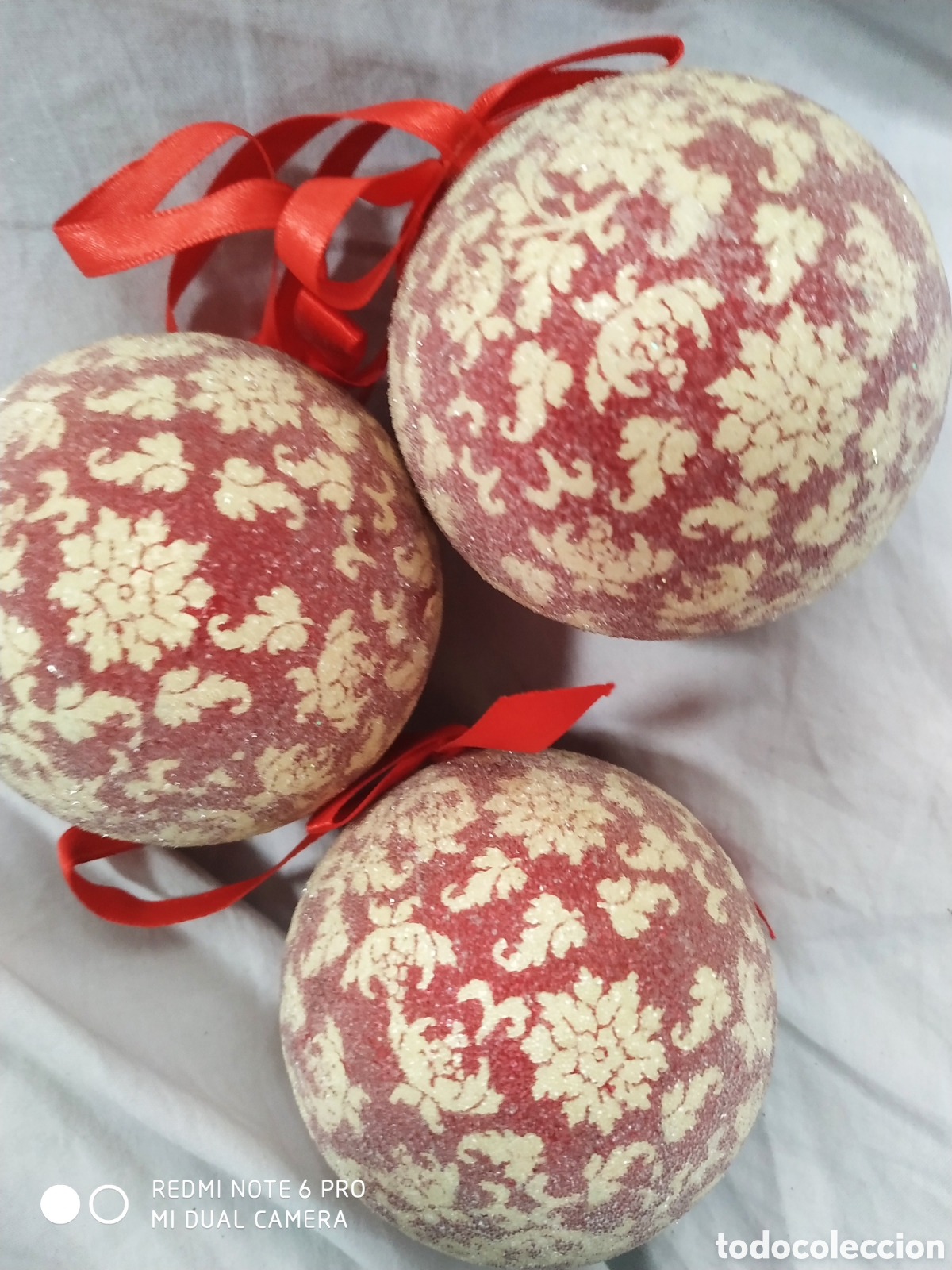 Segunda mano: 3 bolas navide&ntilde;as glaceadas