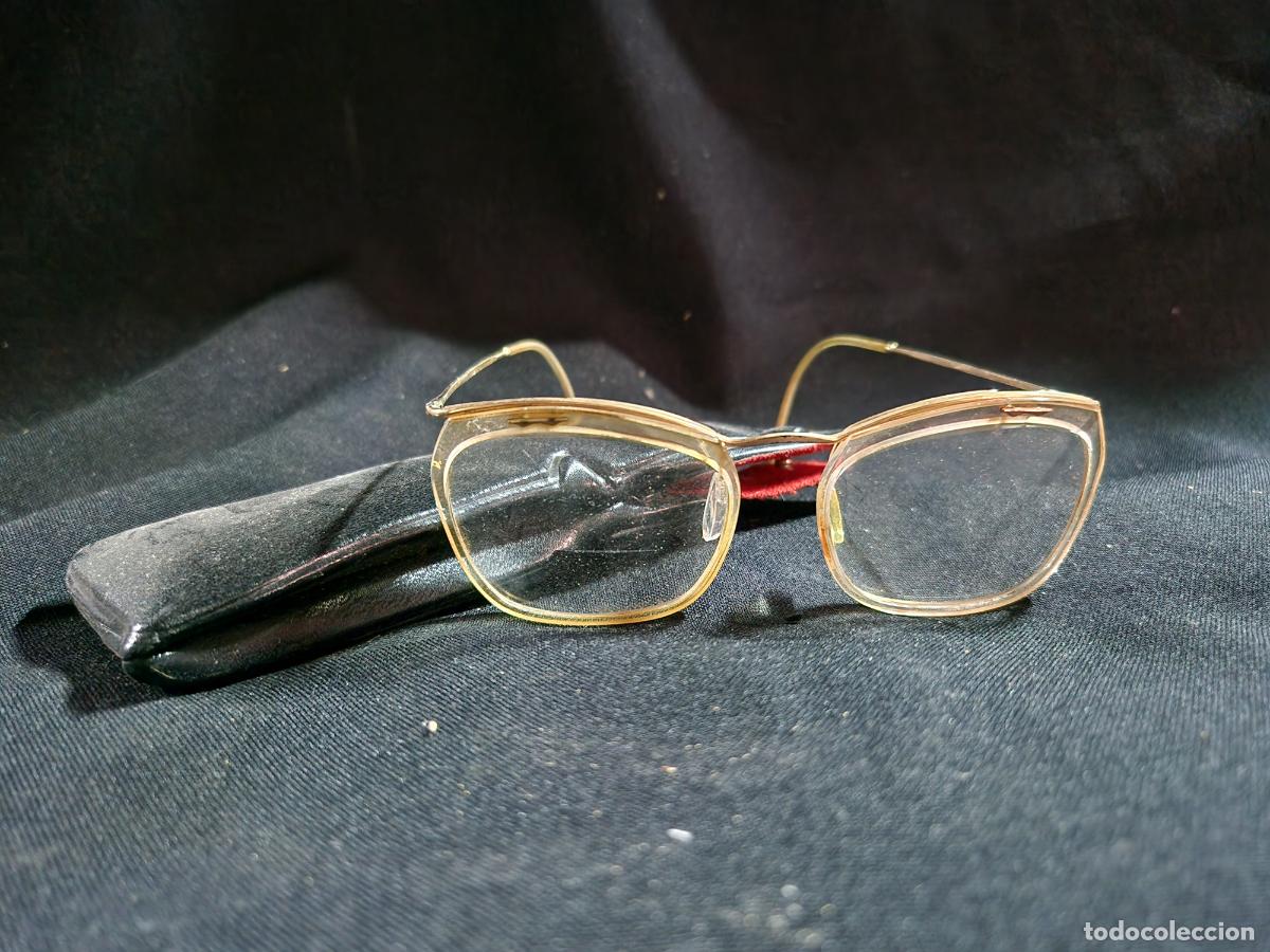 Segunda mano: BONITAS GAFAS DE LECTURA. MARCO DORADO.