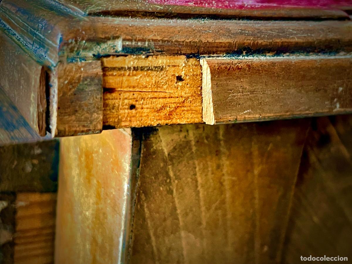 Segunda mano: C&oacute;moda de ebanister&iacute;a trabajada con madera incrustada de estilo Neocl&aacute;sico - Foto 9